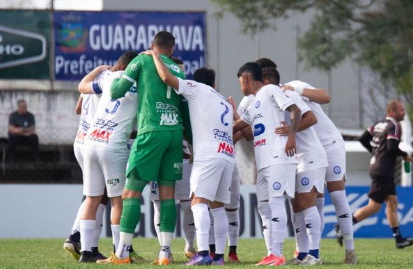 Foz Futebol vence fora de casa e sobe para terceira colocaçao no Paranaense da segunda Divisao.