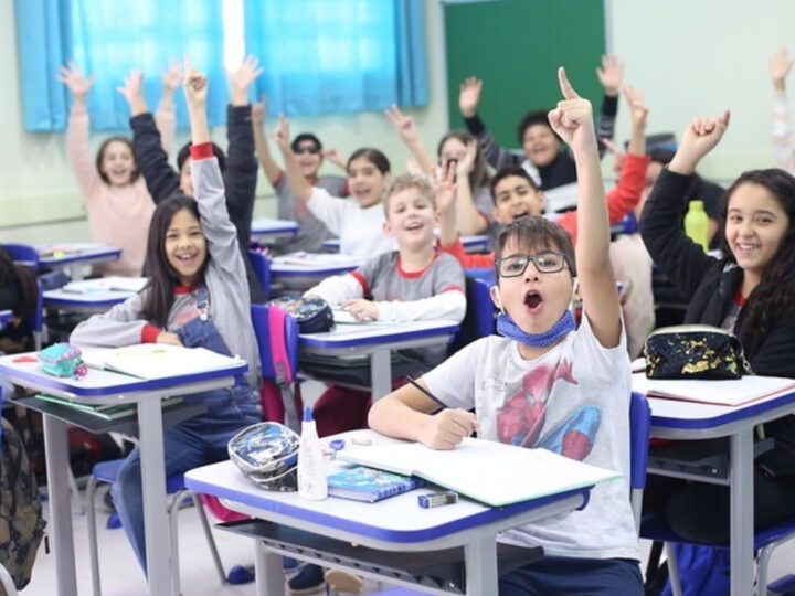 📚 Maioria das escolas municipais de Foz do Iguaçu ainda não implantou o ensino bilíngue