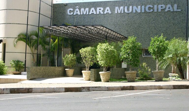 🏛️ Câmara de Foz devolve R$ 6,5 milhões à Prefeitura para reforço em saúde, infraestrutura e pagamento de servidores