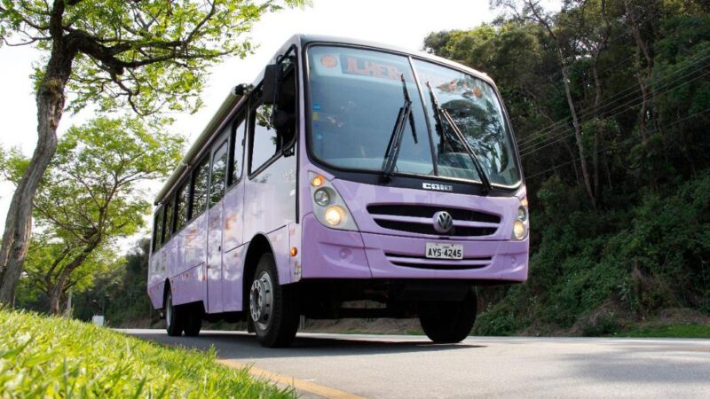 Lula avalia tarifa zero de ônibus em todo o país como medidas estratégicas para mobilidade