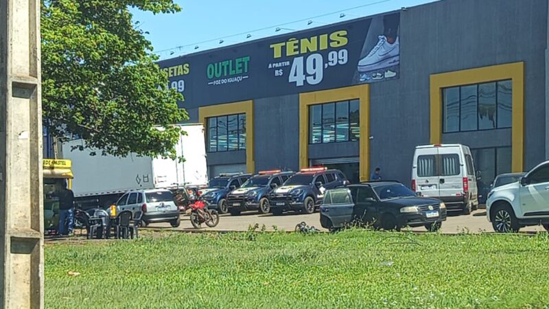 Receita Federal fecha outlet em Foz do Iguaçu após apreensão de mercadorias irregulares