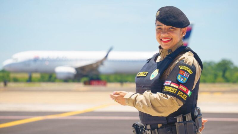 PMPR reforça acolhimento e amplia atendimento multilíngue a turistas estrangeiros