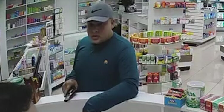 Câmeras flagram novo assalto a farmácia e comerciantes vivem com medo em Foz