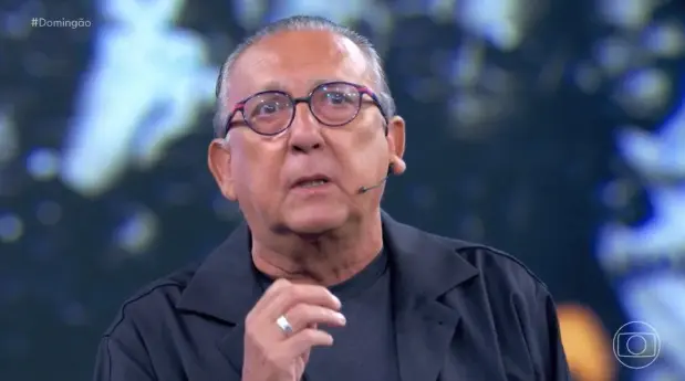 Galvão Bueno recebe alta do hospital depois de internação na véspera de Natal em Londrina