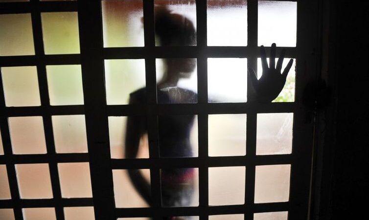 Pai que cometia abusos contra a filha como forma de correção é condenado a 100 anos no Paraná