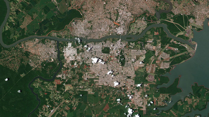 Foz do Iguaçu é potência internacional na fronteira do Brasil