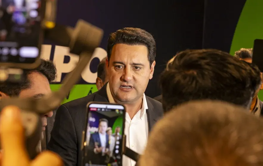 Ratinho Jr. parabeniza Trump após ação contra Maduro: “Viva a Venezuela”