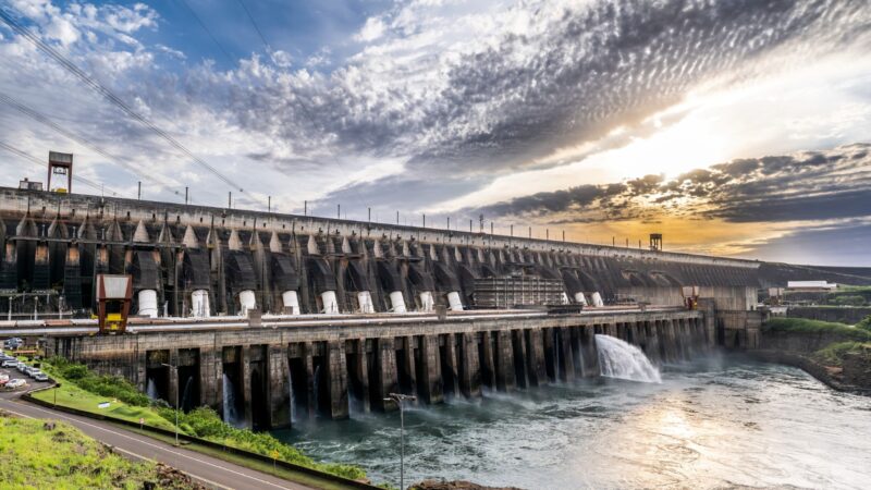 Itaipu cresce 8,63% e produz energia suficiente para o planeta por um dia