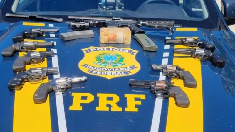 Homem que saiu de Foz é flagrado com fuzil e 9 revólveres
