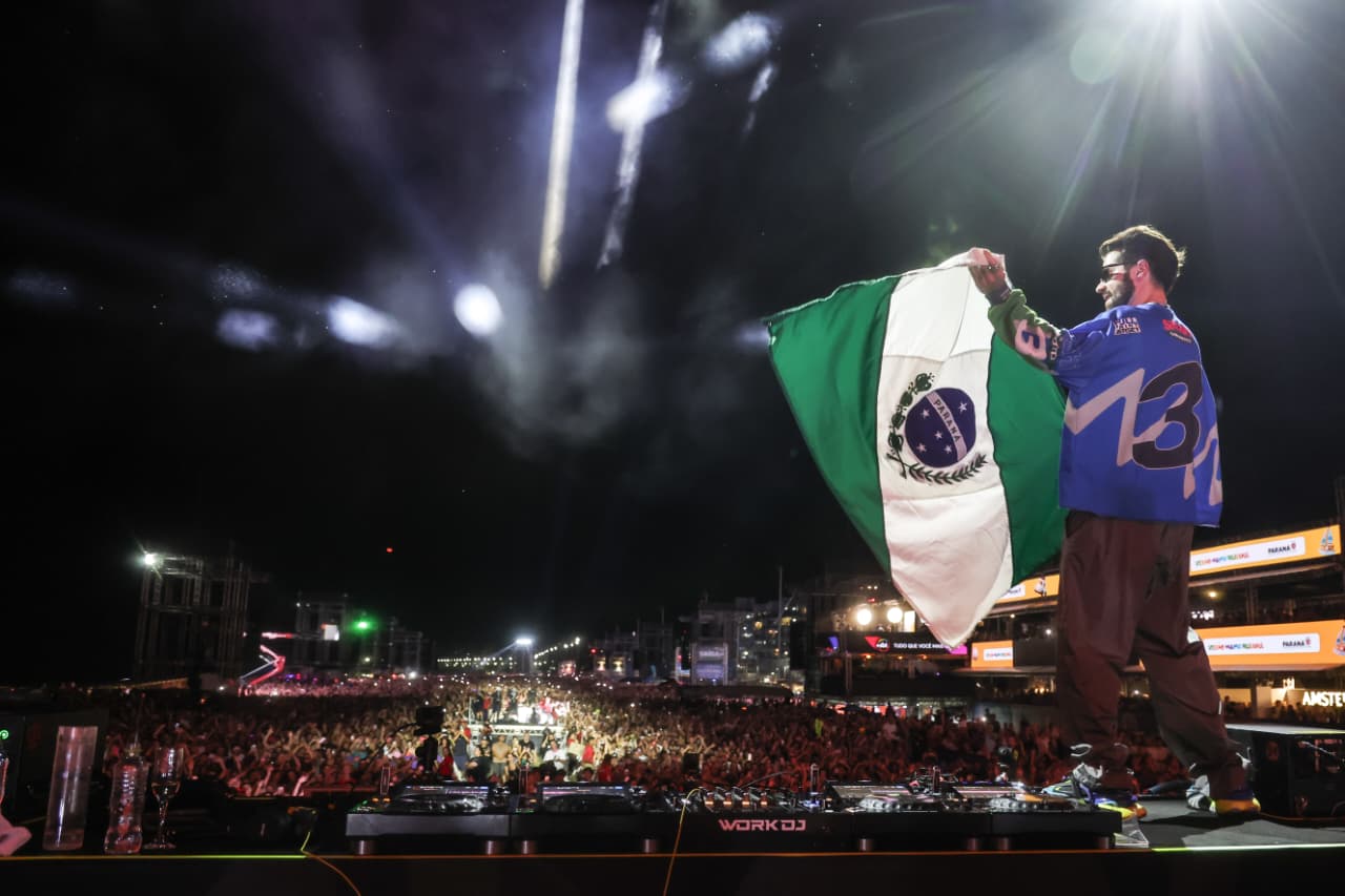 Drones, luzes e recorde de público: show de Alok leva 338 mil pessoas ao Verão Maior 