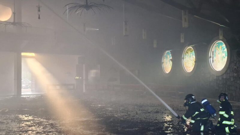 Após incêndio, autoridades confirmam restauração da Catedral de Ciudad del Este