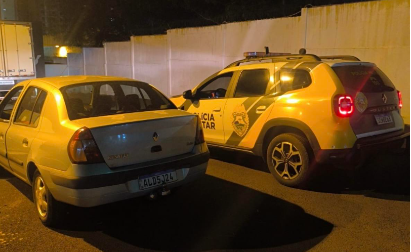 PM recupera carro roubado na BR-277 horas após assalto em Foz do Iguaçu