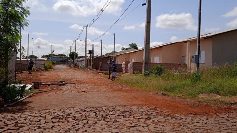 Com prazo de dois dias, famílias são notificadas a deixar moradias inacabadas em Foz