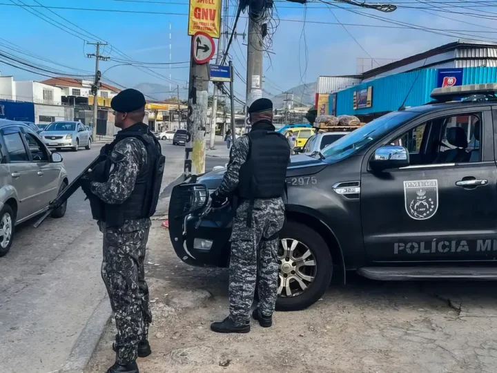 Capitão da PM é preso por envolvimento com a facção Comando Vermelho 
