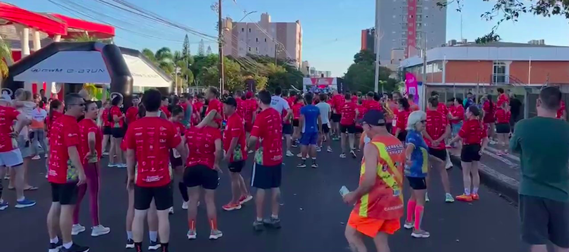 Corrida em Cascavel reúne quase mil participantes em apoio à causa do autismo