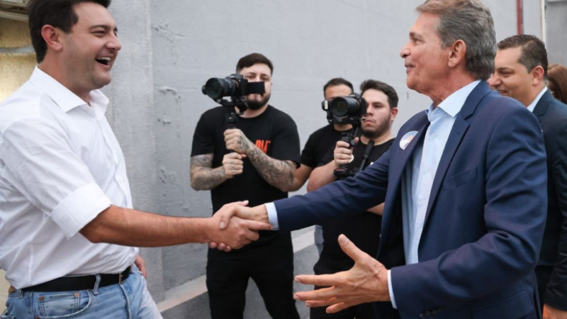 Movimento de Moro no PR pressiona prefeito de Foz a trocar de partido