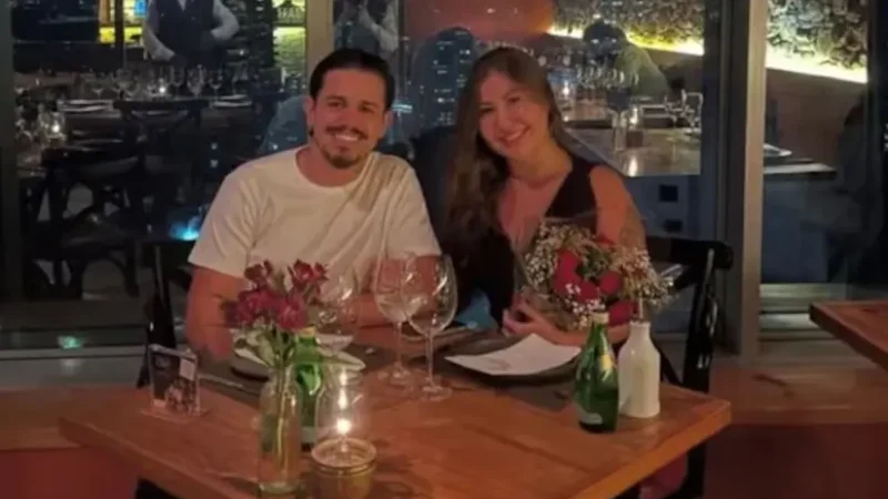 Jovem é morta após pedir para ver celular do namorado, diz a policia