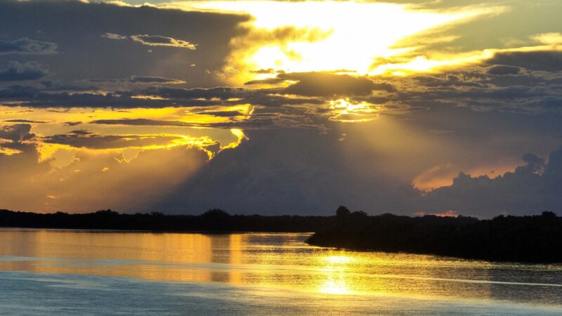 Última semana do verão terá calor e temporais no Paraná; outono começa na sexta