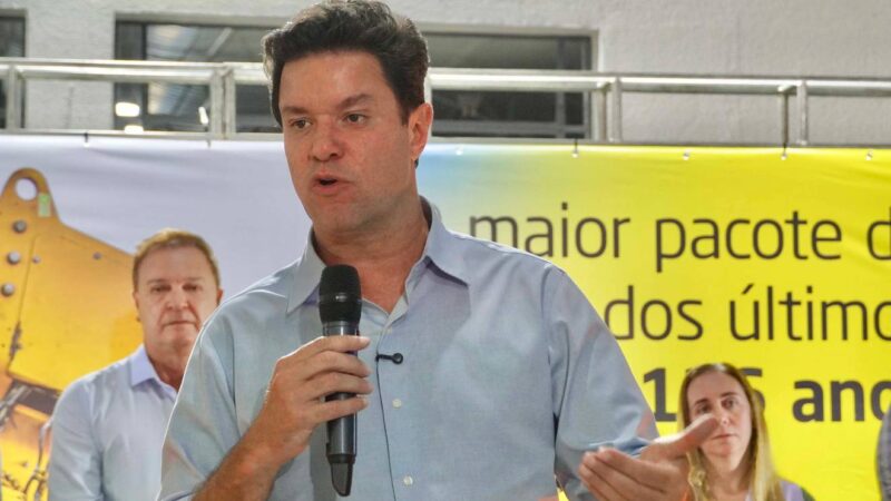 Ratinho muda estratégia e tira Guto Silva da disputa ao governo