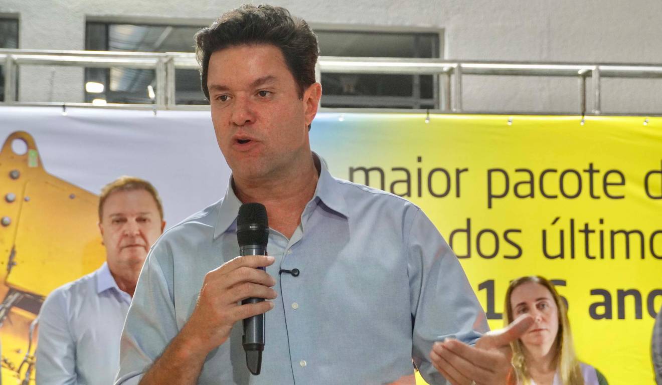 Ratinho muda estratégia e tira Guto Silva da disputa ao governo