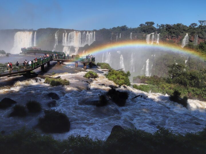 Curitiba e Foz do Iguaçu se destacam como destinos turísticos nas buscas do Trivago
